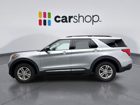 Used 2022 Ford Explorer XLT w/ Equipment Group 202A AWD/4WD image 2
