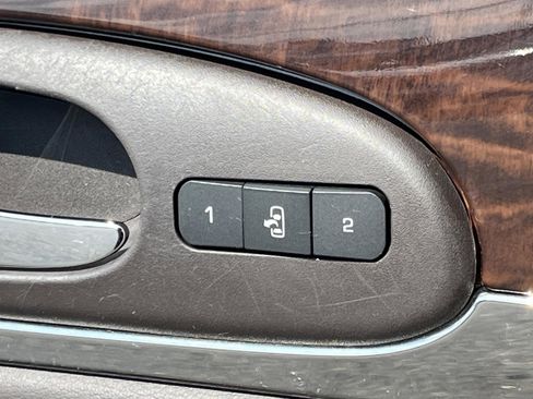 Used 2015 Buick Enclave Premium image 17