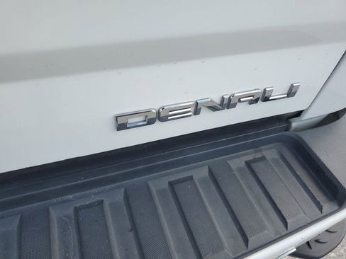 Used 2017 GMC Sierra 3500 Denali w/ Duramax Plus Package image 40