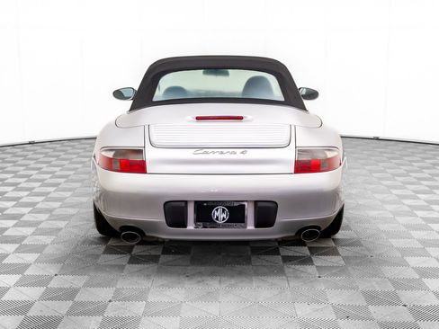 Used 2000 Porsche 911 Carrera 4 image 10