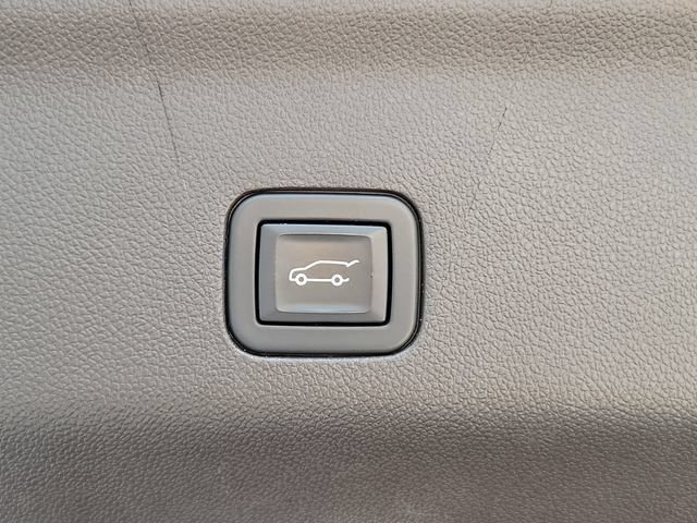 Used 2021 Cadillac Escalade Premium Luxury AWD/4WD image 14