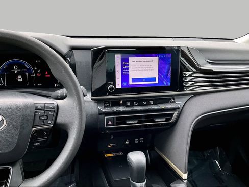 Used 2025 Toyota Camry LE FWD image 6
