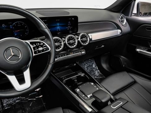 Used 2023 Mercedes-Benz GLB 250 GLB 250 w/ Premium Package image 27