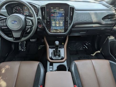 Used 2025 Subaru Forester Touring w/ Popular Package - Touring AWD/4WD image 11