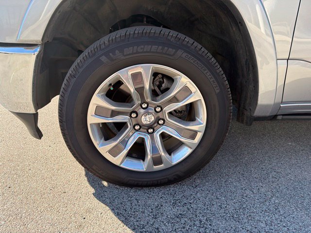 Used 2024 RAM 1500 Limited AWD/4WD image 11