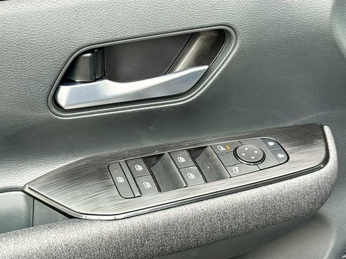 New 2026 Nissan Kicks SV w/ SV Premium Package image 6