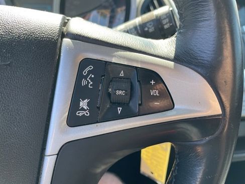 Used 2017 Chevrolet Equinox LT w/ Convenience Package image 21