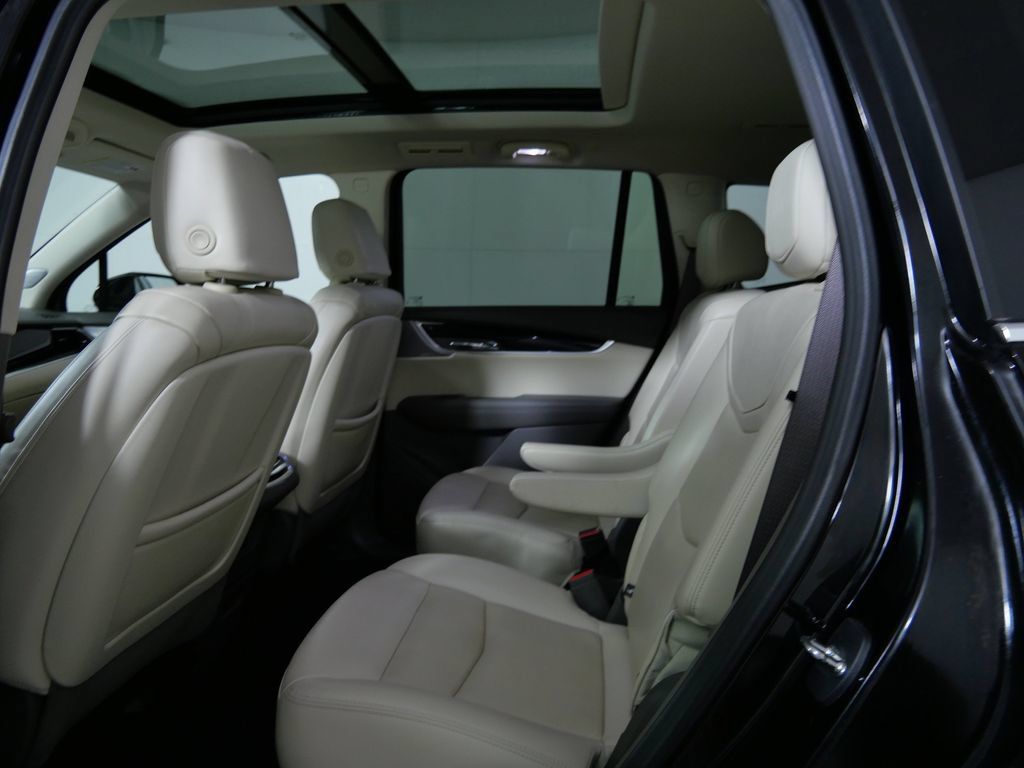 Used 2023 Cadillac XT6 Premium Luxury AWD/4WD image 20