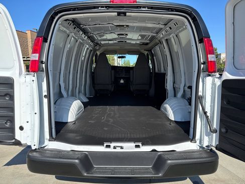 New 2025 GMC Savana 2500 w/ Driver Convenience Package image 9