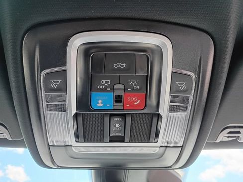 New 2026 RAM 1500 4x4 Crew Cab image 19