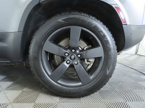 Used 2022 Land Rover Defender 110 SE image 31