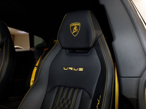 Used 2024 Lamborghini Urus Performante AWD/4WD image 50