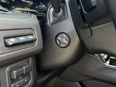 Used 2023 GMC Yukon Denali Ultimate w/ LPO, Floor Liner Package image 19