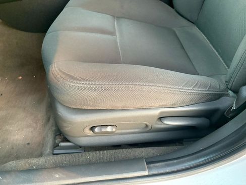 Used 2004 Pontiac Grand Prix GT2 FWD image 23