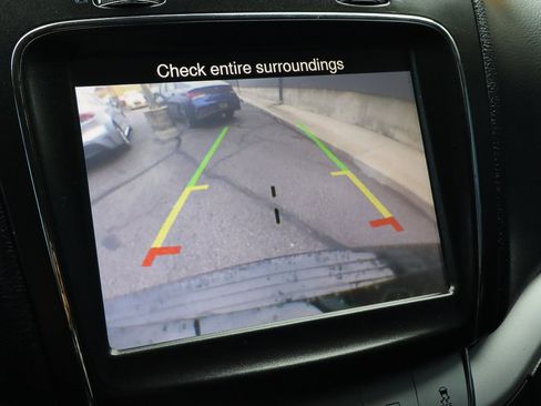 Used 2019 Dodge Journey SE image 12