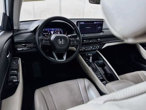 Used 2023 Honda Accord Touring image 23
