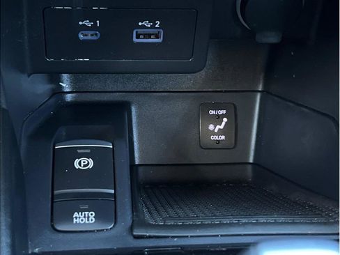 Used 2021 Nissan Kicks SR w/ SR Premium Package image 17