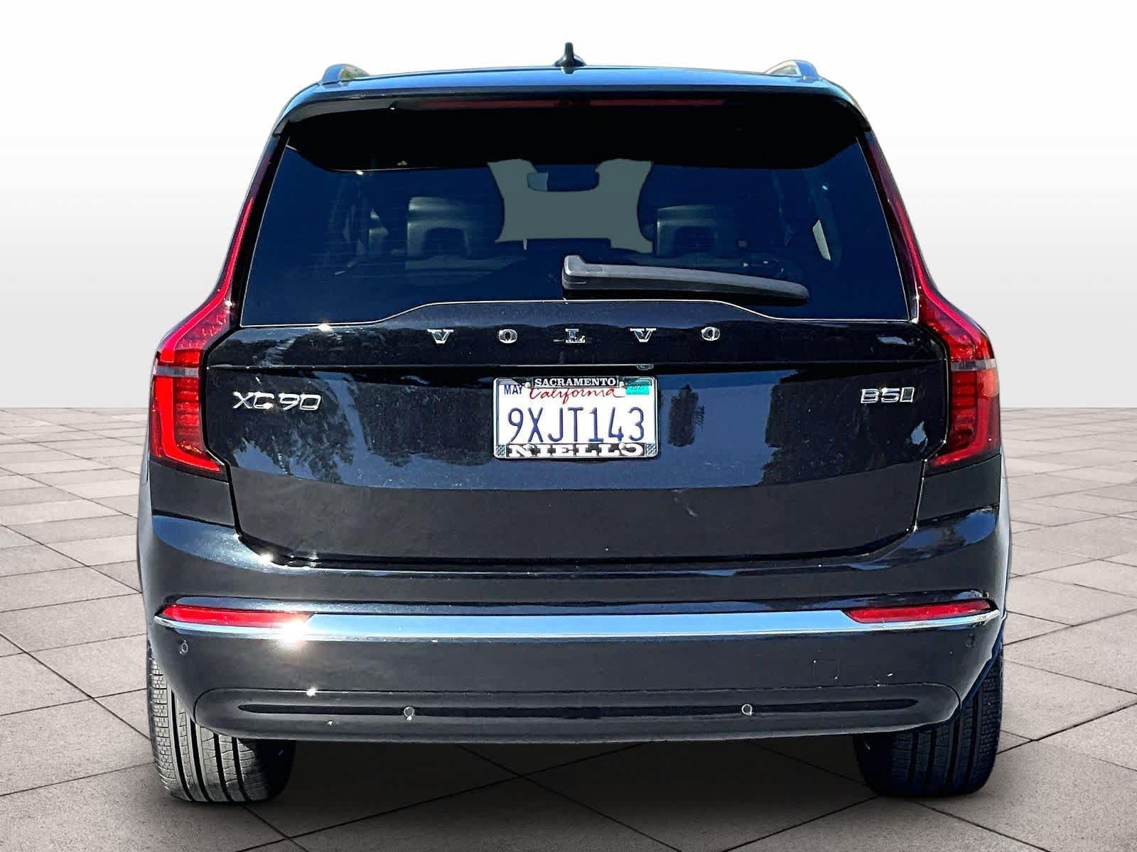 Used 2026 Volvo XC90 B5 Plus w/ Protection Package AWD/4WD image 8
