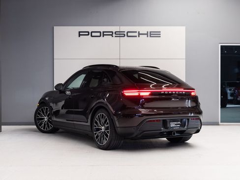 Used 2025 Porsche Macan Electric RWD image 5