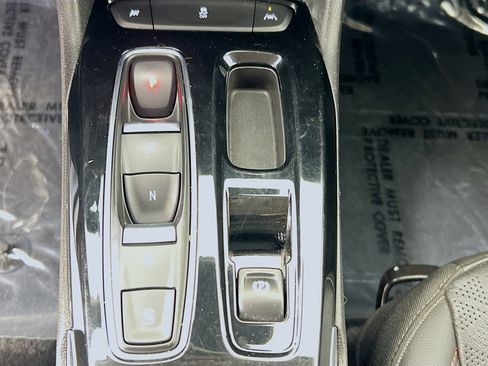 Used 2023 Chevrolet Bolt EUV Premier w/ Sun & Sound Package image 17