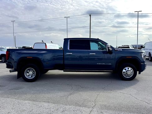 Used 2024 GMC Sierra 3500 Denali w/ Denali Reserve Package image 6