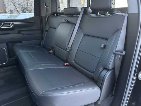 Used 2025 Chevrolet Silverado 1500 LTZ w/ LTZ Premium Package image 17