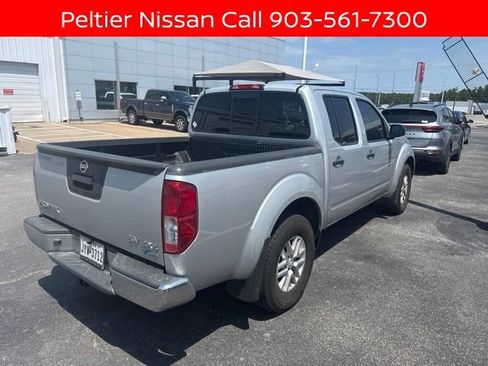 Certified 2017 Nissan Frontier SV AWD/4WD image 2