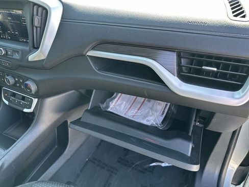 Certified 2024 GMC Terrain SLE w/ Driver Convenience Package FWD image 30