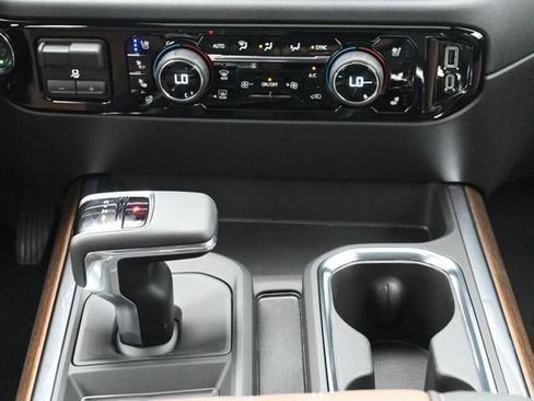 New 2026 Chevrolet Silverado 1500 High Country AWD/4WD image 24