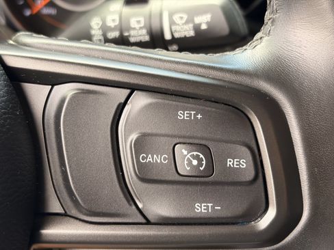 Used 2021 Jeep Wrangler Unlimited Sport AWD/4WD image 26