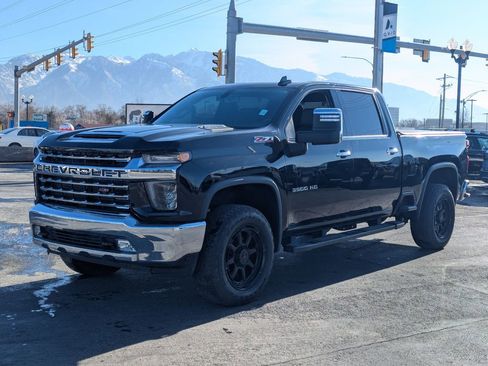 Used 2022 Chevrolet Silverado 3500 LTZ w/ Z71 Off-Road Package image 9