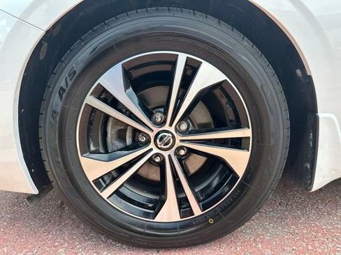 Used 2022 Nissan Sentra SV image 26