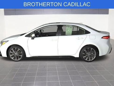 Used 2024 Toyota Corolla SE w/ SE Package FWD image 2