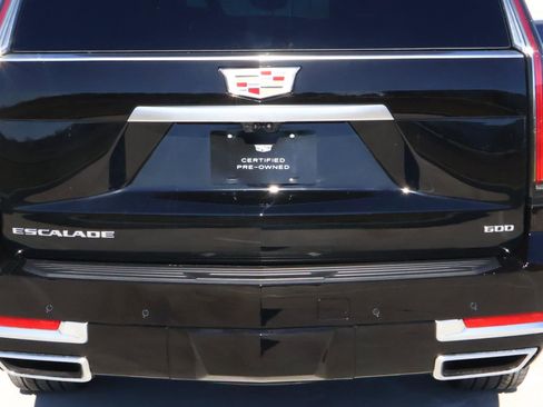 Used 2025 Cadillac Escalade Premium Luxury Platinum image 10