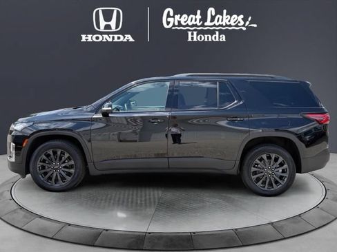 Used 2023 Chevrolet Traverse RS AWD/4WD image 3