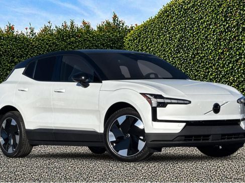 New 2026 Volvo EX30 Plus w/ Protection Package AWD/4WD image 8