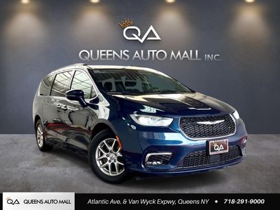 Used 2022 Chrysler Pacifica Touring-L