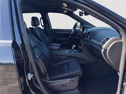 Used 2021 Jeep Grand Cherokee Limited image 18