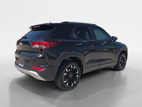 Used 2023 Chevrolet TrailBlazer LT FWD image 3