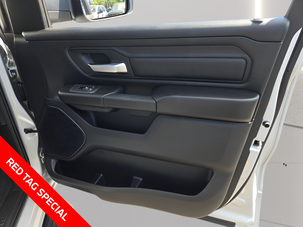 New 2026 RAM 1500 Express AWD/4WD image 11