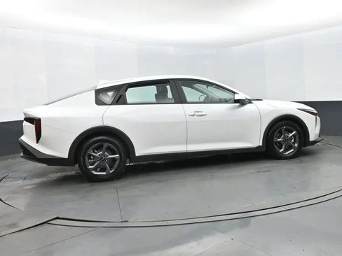 Used 2025 Kia K4 FWD image 4