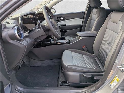 New 2026 Chevrolet Trax LT w/ Driver Confidence Package image 15