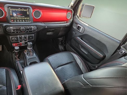 Used 2018 Jeep Wrangler Unlimited Rubicon image 12