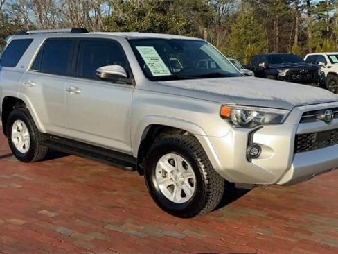 Used 2022 Toyota 4Runner SR5 Premium image 5