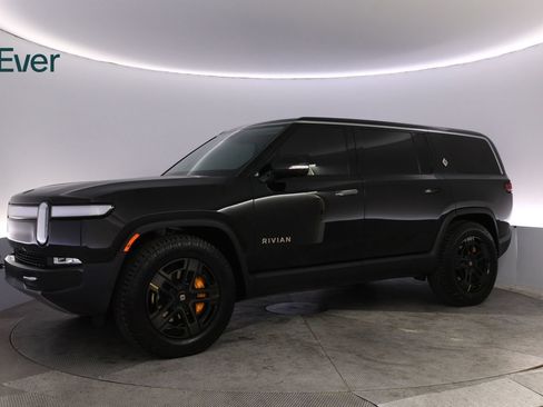 Used 2023 Rivian R1S Adventure AWD/4WD image 18
