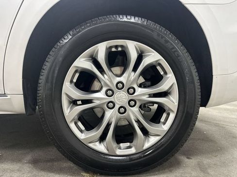 Used 2020 Buick Enclave Avenir w/ Avenir Technology Package FWD image 12
