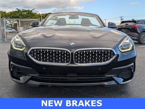 Used 2022 BMW Z4 sDrive30i w/ Driving Assistance Package image 2