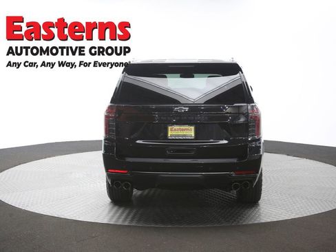 Used 2025 Chevrolet Suburban Z71 image 41