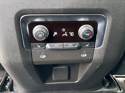 Used 2022 Chevrolet Tahoe RST w/ Luxury Package RWD image 32