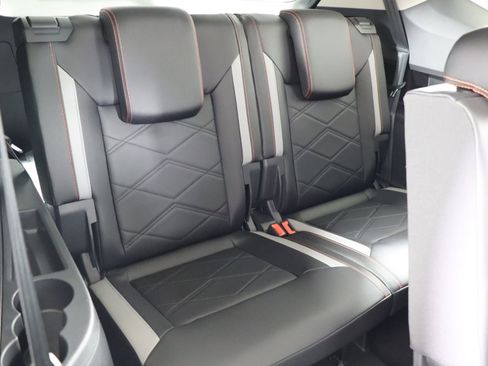 Used 2025 Volkswagen Atlas Peak Edition SE image 51